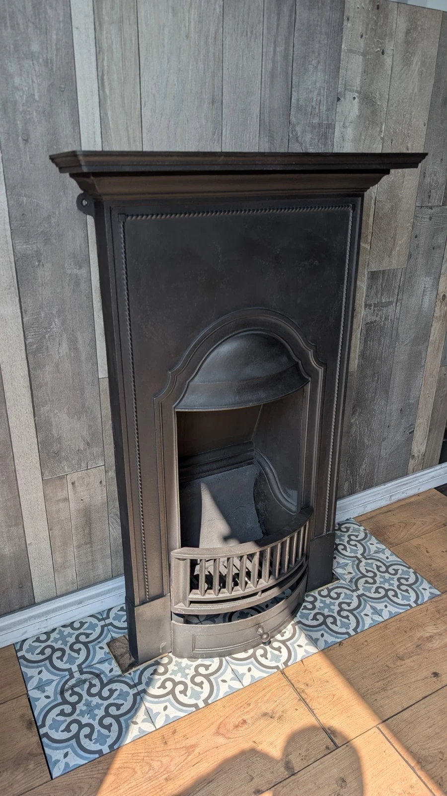 Round Canopy Complete Victorian Bedroom Cast Iron Fireplace - Image 9